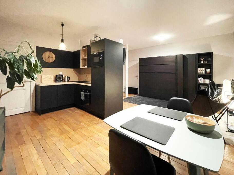 Grand Studio Confortable Situe En Centre Ville 제라르메르 외부 사진